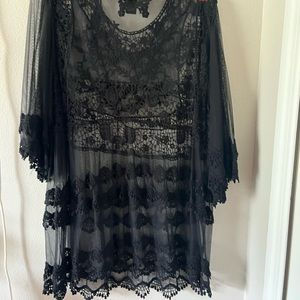 Ali Miles sheer black lace tunic, size 2x
